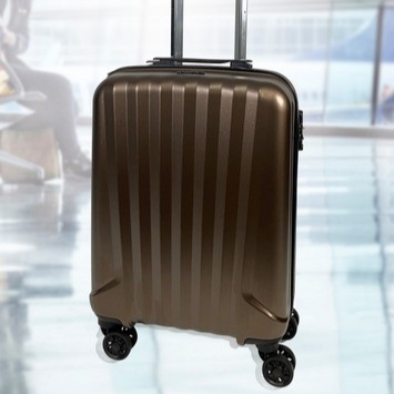 Bon Gout MILANO ABS Spinner: Miljøvenlig og Holdbar Rejsekuffert,  2 farver - Vejledende udsalgspris 1.599,-