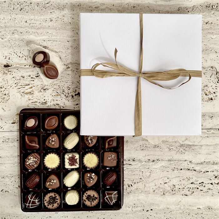 25 stk. Belgisk Gourmet Dessertchokolade i Læderlook Æske - ca. 350 gram