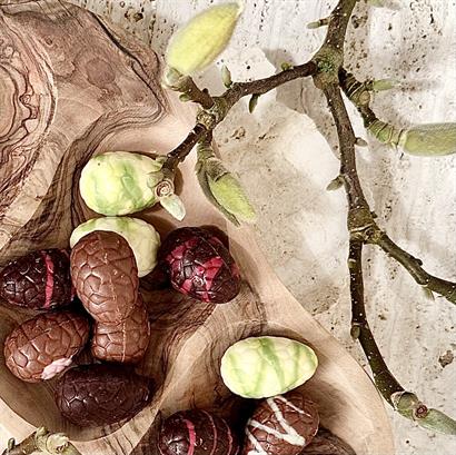 Bambulåda med 60 Belgiska Gourmet Påskägg 760 gram