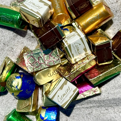 Rustik Bomuldspose med Blomstereng og Italiensk Chokolade Passion 400 gram
