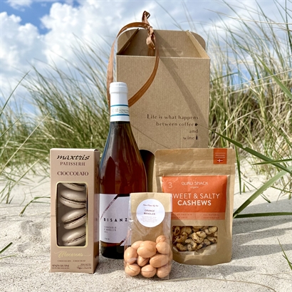 Rosé sommergave med Italienske Chokolademandler, Macarons og Snacks