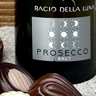 Bambusæske med Prosecco, Belgiske Gourmet Dessertchokolader og Macarons