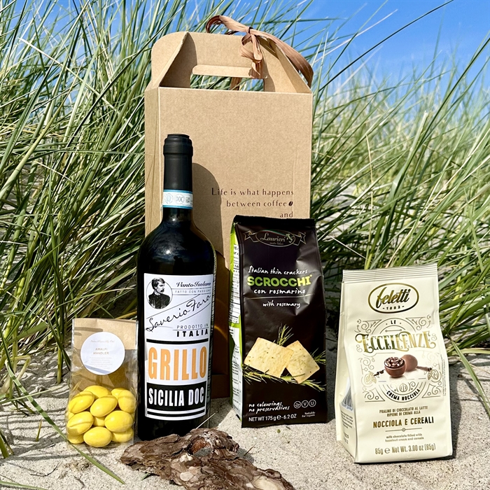 Sommergave med Hvidvin, Amalfimandler, Chokolade og Rosmarin Kiks