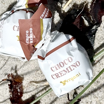 Sommergave med Siciliansk Rødvin, Belgisk gourmetchokolade, Cantucci og Salte Cashew Nødder