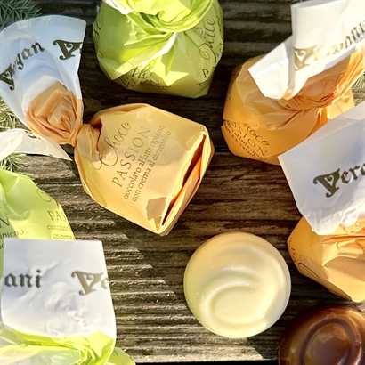 Sommergave med Rosé, Belgisk Chokolade, Cantucci og Salte Cashew Nødder