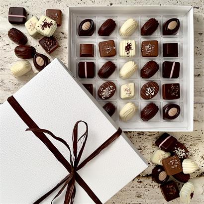 50 stk. Belgisk Gourmet Dessertchokolade i Læderlook Æske - ca. 660 gram