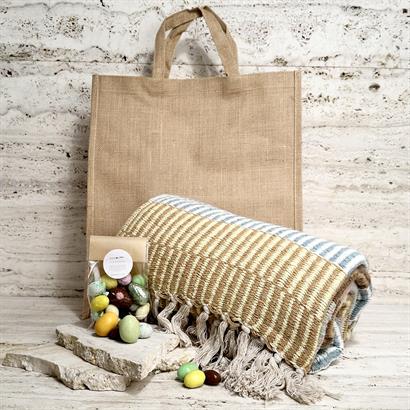 Bloomingville Återvunnen Pläd i shoppingväska med Lyx Påskblandning 200 gram