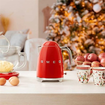 SMEG Vattenkokare 1,7 L. Italiensk toppkvalitet - 5 färger - Rekommenderat pris 1499,-